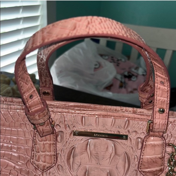 Brahmin Mini Asher Coral Poppy
Melbourne Leather Tote Bag Purse 🩷 - Picture 10 of 17